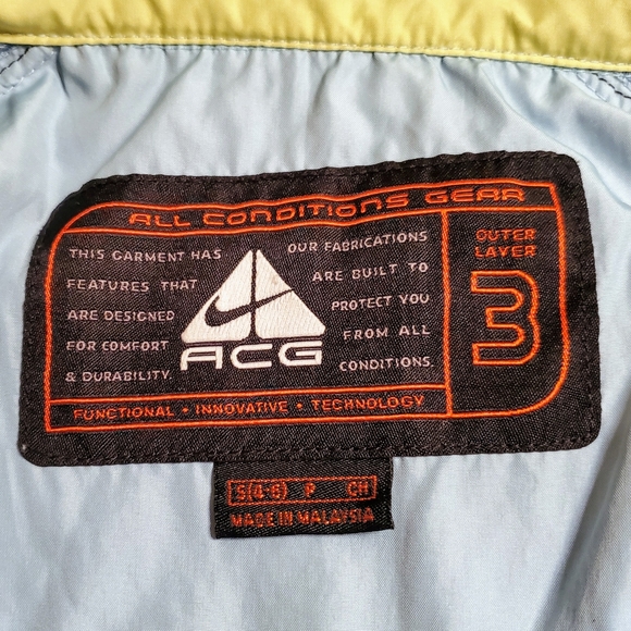 Vintage 90s Nike ACG Windbreaker - Picture 14 of 16